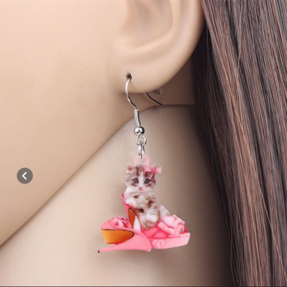 NWT cute cat  erring